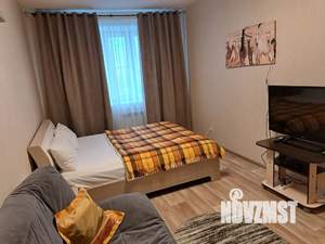 1-к квартира, посуточно, 38м2, 1/9 этаж