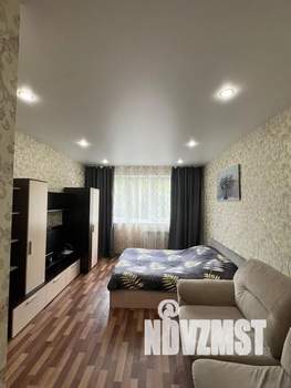 1-к квартира, посуточно, 40м2, 3/17 этаж