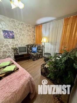 1-к квартира, посуточно, 43м2, 1/1 этаж