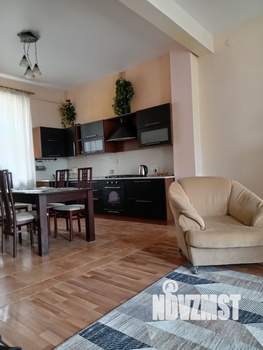 3-к квартира, на длительный срок, 107м2, 2/4 этаж