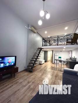 Студия квартира, посуточно, 46м2, 1/3 этаж