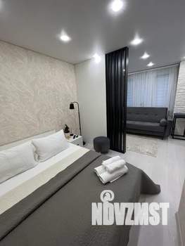 Студия квартира, посуточно, 30м2, 1/17 этаж