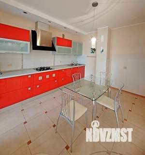 3-к квартира, на длительный срок, 105м2, 3/6 этаж