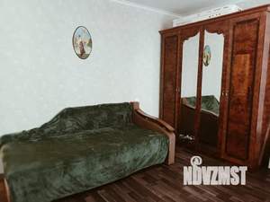 Студия квартира, посуточно, 40м2, 1/10 этаж