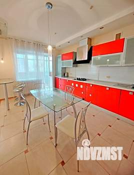 3-к квартира, на длительный срок, 105м2, 3/6 этаж