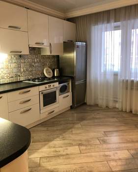 3-к квартира, на длительный срок, 110м2, 3/4 этаж