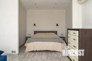 Студия квартира, посуточно, 42м2, 4/10 этаж