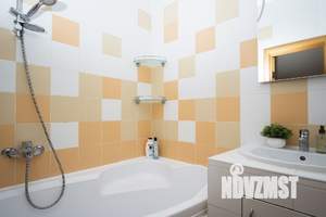 2-к квартира, посуточно, 70м2, 1/1 этаж