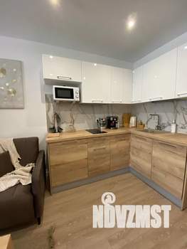 Студия квартира, посуточно, 42м2, 3/3 этаж