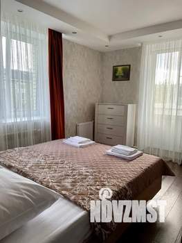 Студия квартира, посуточно, 44м2, 4/5 этаж