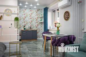 Студия квартира, посуточно, 36м2, 1/8 этаж