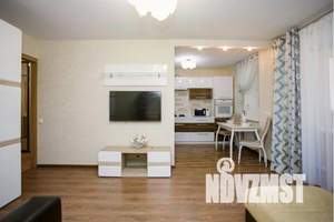 2-к квартира, посуточно, 52м2, 1/18 этаж