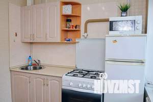 1-к квартира, посуточно, 39м2, 4/5 этаж