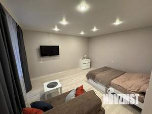 Студия квартира, посуточно, 43м2, 1/5 этаж