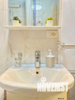 2-к квартира, посуточно, 43м2, 1/1 этаж