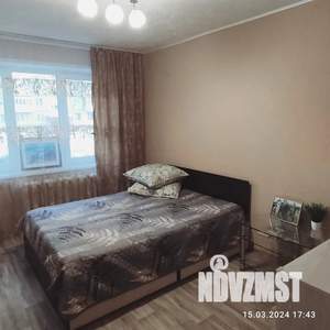1-к квартира, посуточно, 32м2, 1/10 этаж