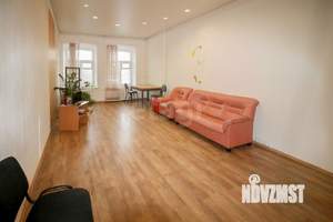 4-к квартира, вторичка, 134м2, 3/3 этаж