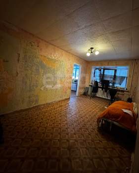 2-к квартира, вторичка, 43м2, 1/5 этаж