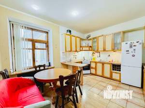 4-к квартира, вторичка, 98м2, 3/3 этаж