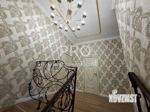 4-к квартира, вторичка, 200м2, 2/2 этаж