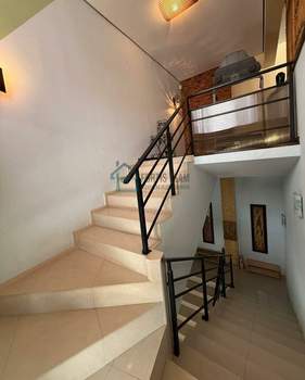 4-к квартира, вторичка, 225м2, 3/5 этаж