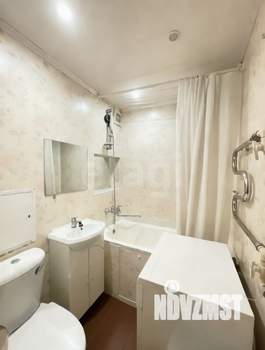 2-к квартира, вторичка, 44м2, 1/4 этаж