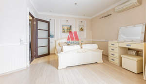 4-к квартира, вторичка, 144м2, 1/3 этаж