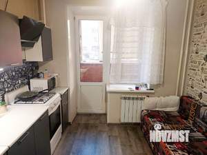 2-к квартира, вторичка, 60м2, 1/9 этаж