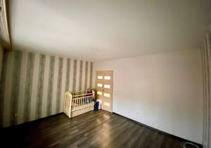 2-к квартира, вторичка, 53м2, 1/4 этаж