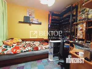 3-к квартира, вторичка, 57м2, 1/9 этаж