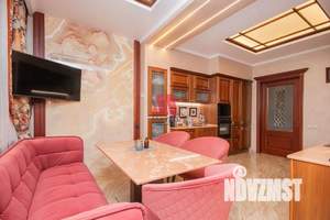 4-к квартира, вторичка, 181м2, 3/6 этаж