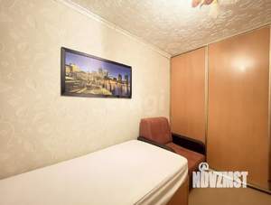 2-к квартира, вторичка, 44м2, 1/4 этаж