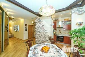 2-к квартира, вторичка, 56м2, 1/4 этаж