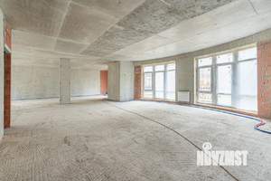 5-к квартира, вторичка, 225м2, 1/3 этаж