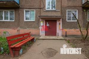 2-к квартира, вторичка, 42м2, 3/5 этаж