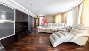 4-к квартира, вторичка, 144м2, 1/3 этаж