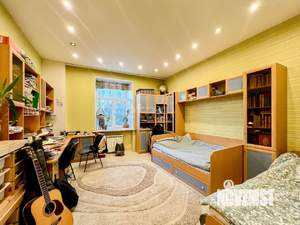 3-к квартира, вторичка, 95м2, 2/5 этаж