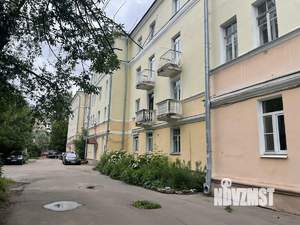 4-к квартира, вторичка, 71м2, 1/4 этаж