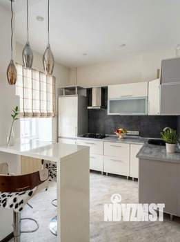 2-к квартира, вторичка, 60м2, 1/3 этаж