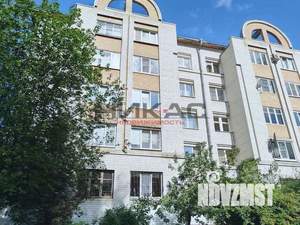 3-к квартира, вторичка, 103м2, 1/5 этаж