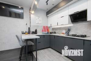 3-к квартира, вторичка, 102м2, 1/5 этаж