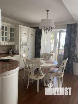 3-к квартира, вторичка, 123м2, 4/4 этаж