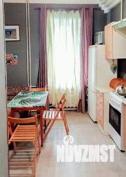 2-к квартира, вторичка, 53м2, 1/3 этаж