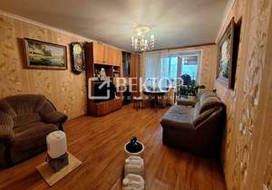 4-к квартира, вторичка, 74м2, 3/5 этаж