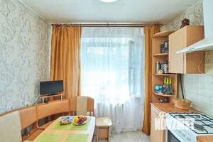 2-к квартира, вторичка, 53м2, 1/10 этаж