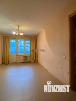 2-к квартира, вторичка, 45м2, 3/5 этаж