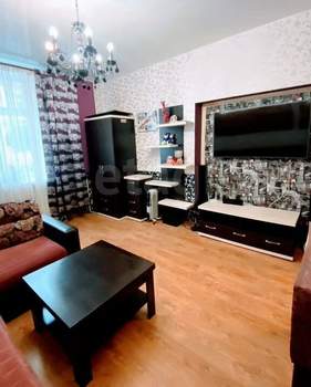 2-к квартира, вторичка, 40м2, 1/4 этаж