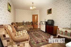 2-к квартира, вторичка, 62м2, 1/10 этаж