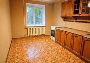 2-к квартира, вторичка, 58м2, 1/10 этаж