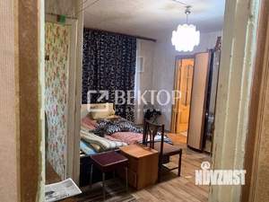2-к квартира, вторичка, 44м2, 1/4 этаж